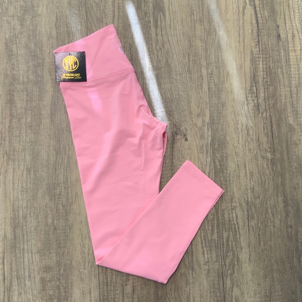 Resilient Classic Leggings in Pastel Pink